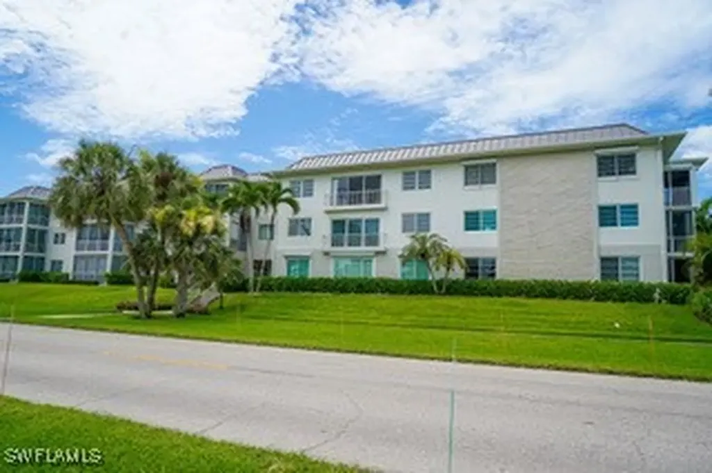 534 12th Avenue S Naples FL 34102