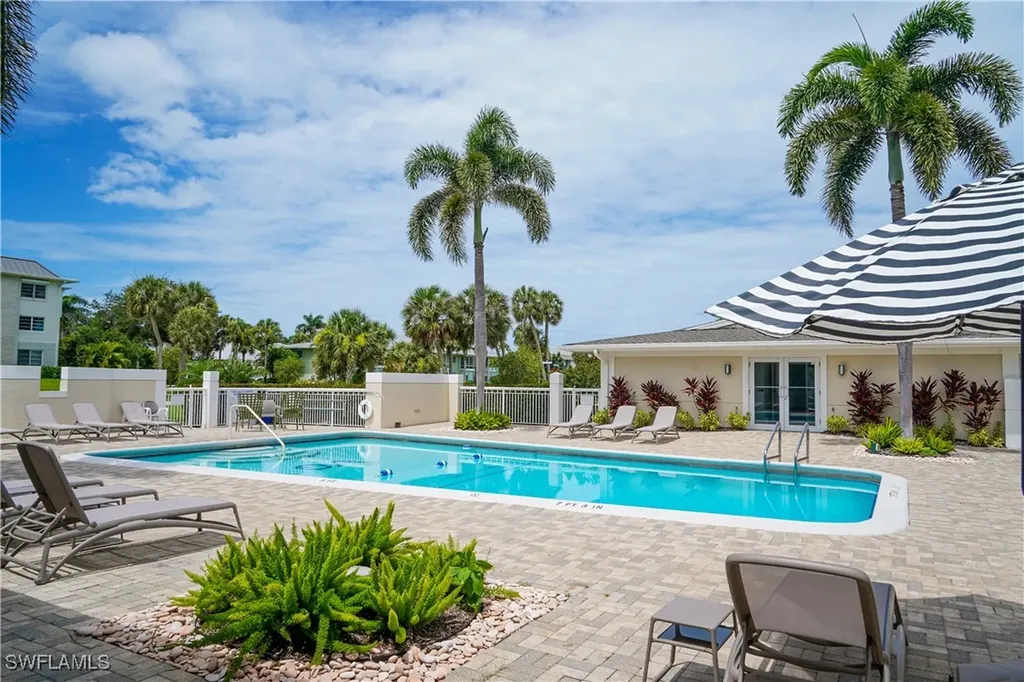 534 12th Avenue S Naples FL 34102