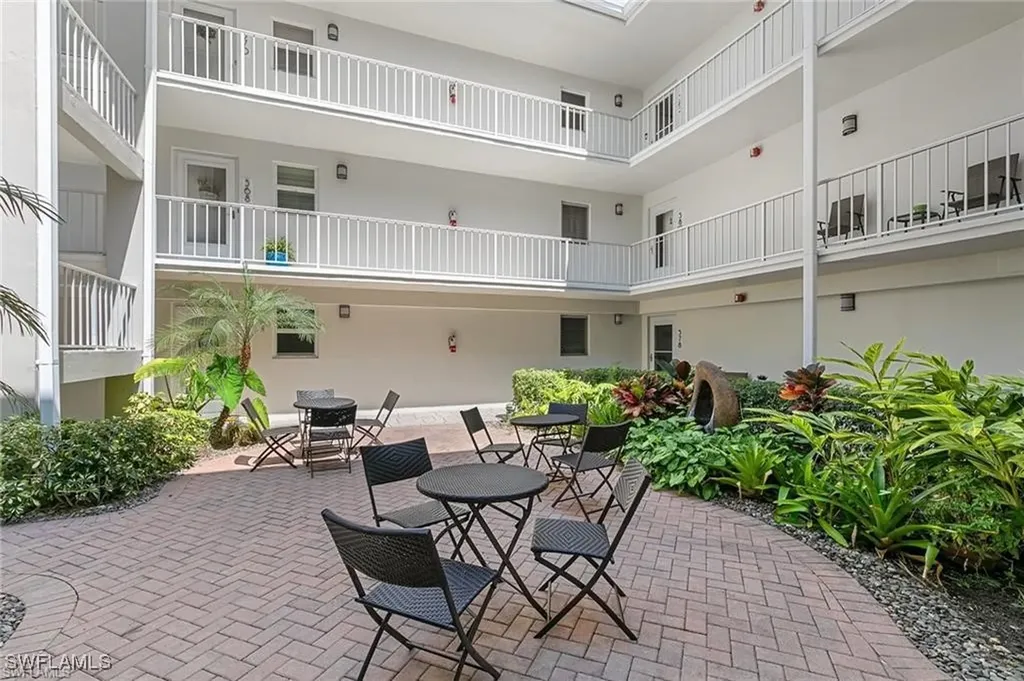 534 12th Avenue S Naples FL 34102