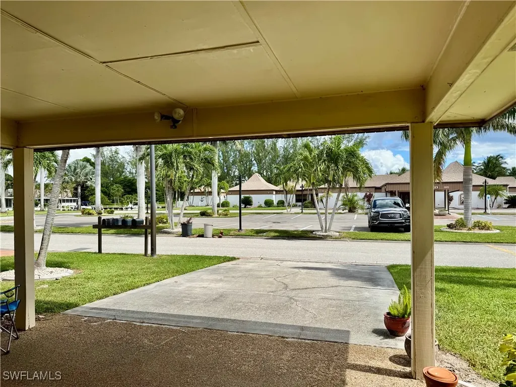 5709 Harbour Club Road Fort Myers FL 33919