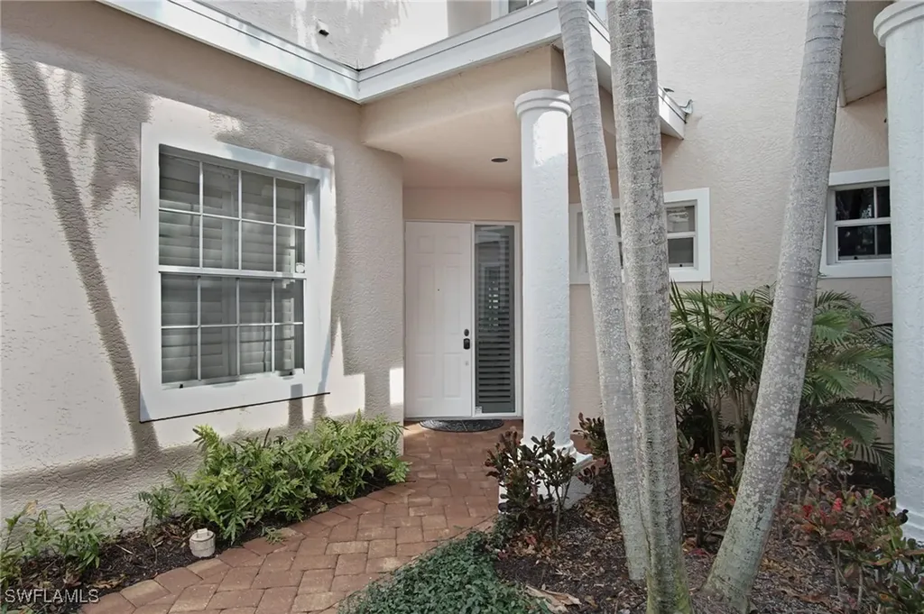 8472 Abbington Circle Naples FL 34108