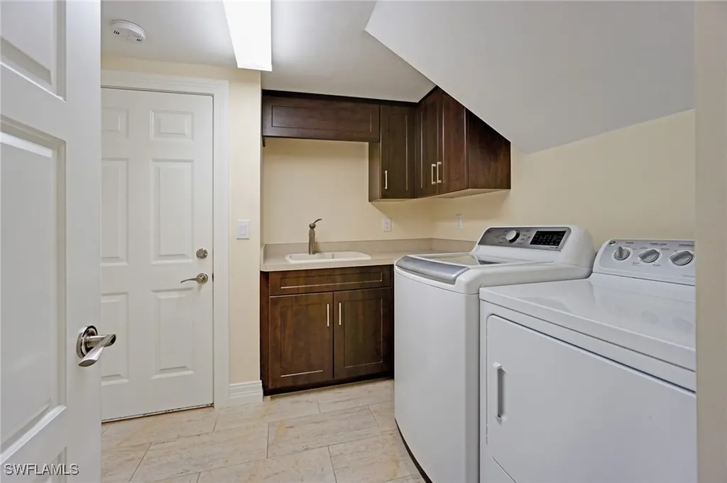 8472 Abbington Circle Naples FL 34108