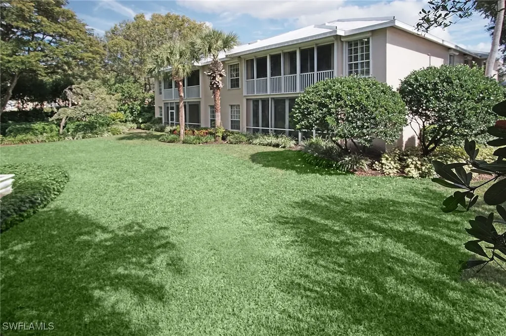 8472 Abbington Circle Naples FL 34108