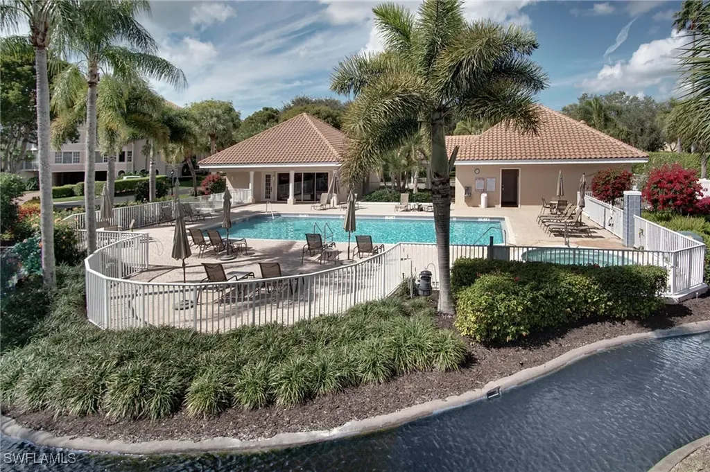 8472 Abbington Circle Naples FL 34108