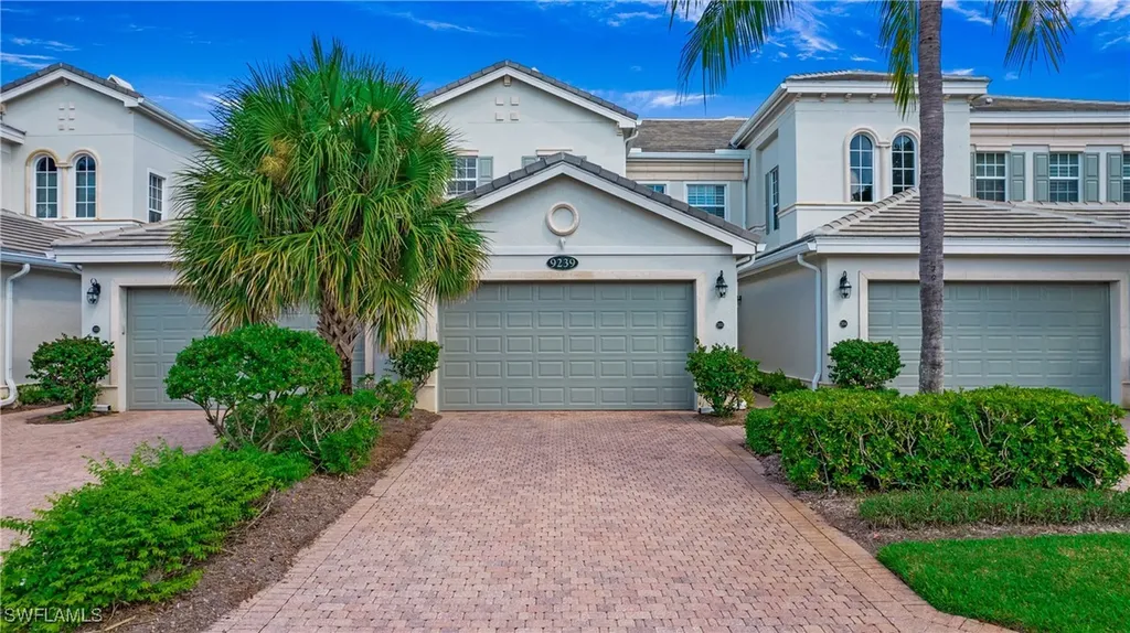 9239 Tesoro Lane Naples FL 34114
