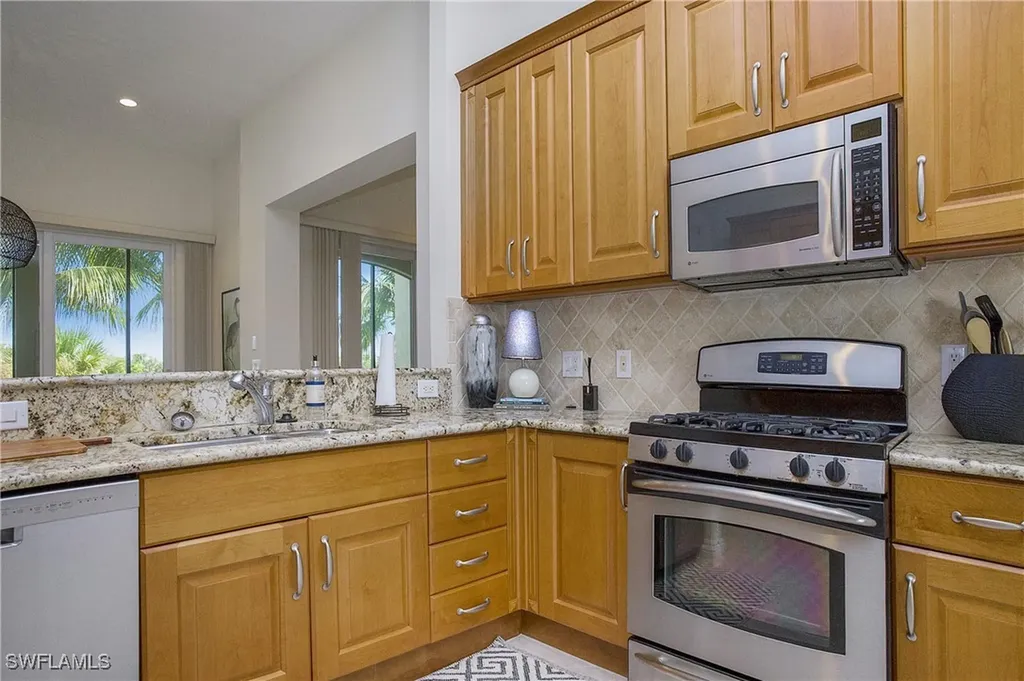 9239 Tesoro Lane Naples FL 34114