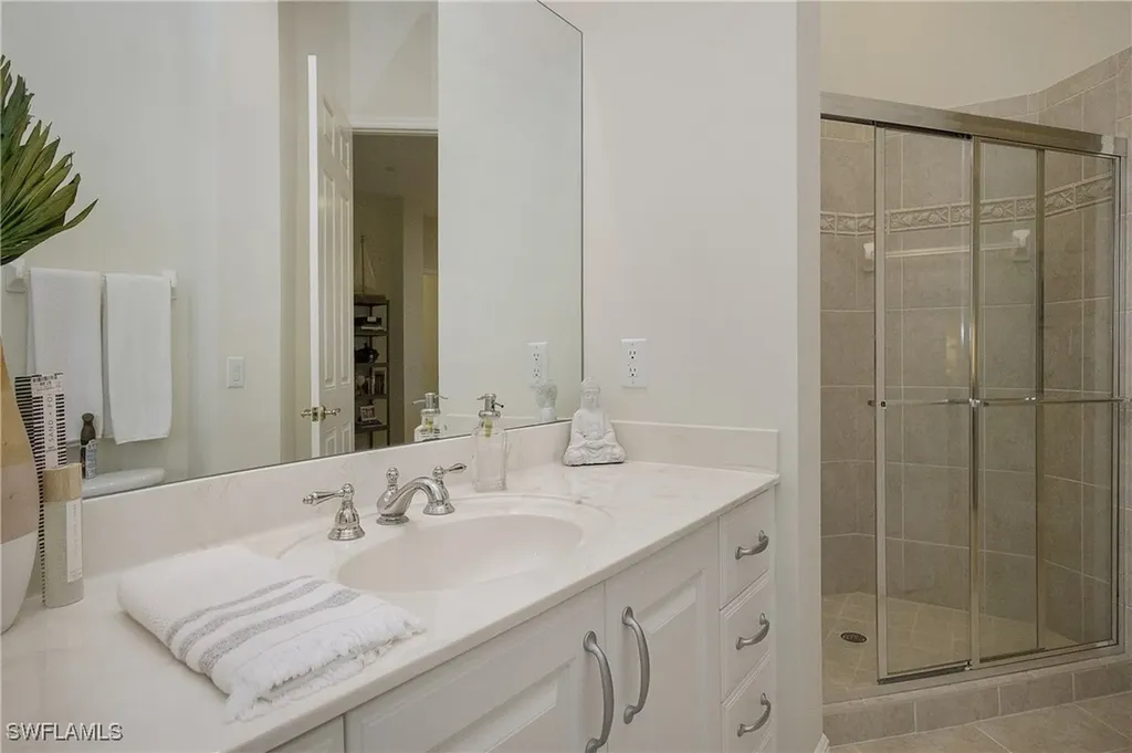 9239 Tesoro Lane Naples FL 34114