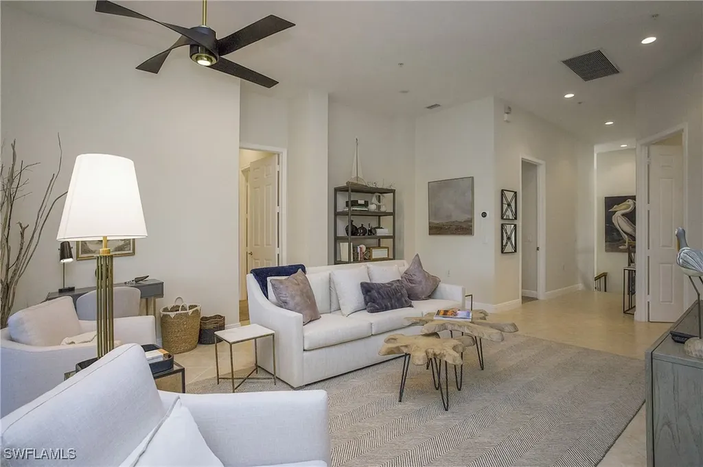 9239 Tesoro Lane Naples FL 34114