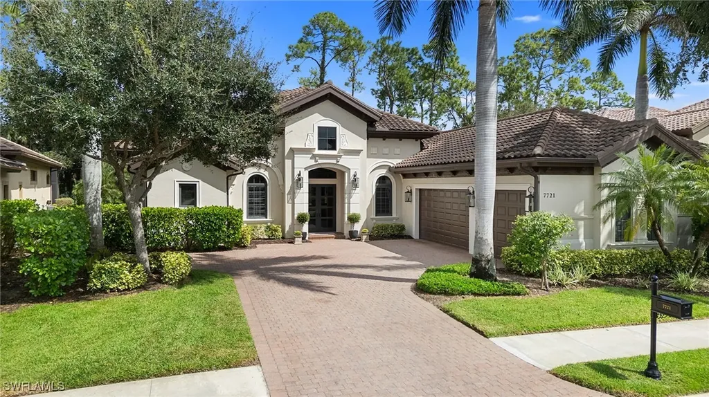 Naples FL, 7721 Classics Drive