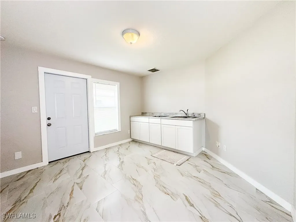 1417 NE 12th Avenue Cape Coral FL 33909