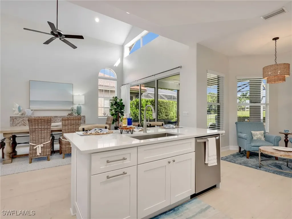 6096 Dogleg Drive Naples FL 34113