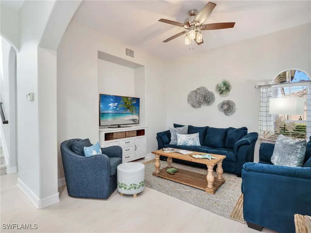 6096 Dogleg Drive Naples FL 34113