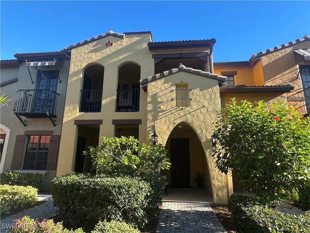 9134 Chula Vista Street Naples FL 34113