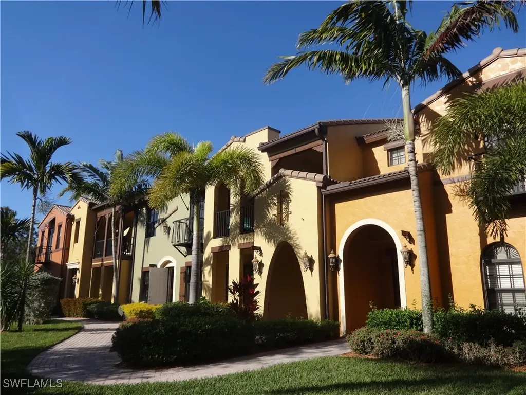 9134 Chula Vista Street Naples FL 34113
