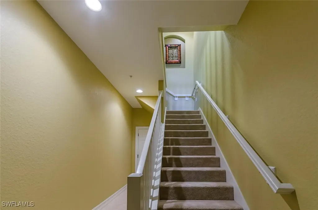 9134 Chula Vista Street Naples FL 34113