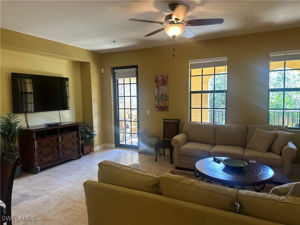 9134 Chula Vista Street Naples FL 34113