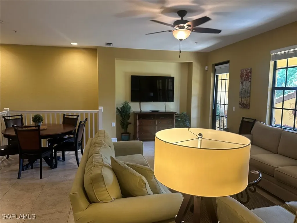 9134 Chula Vista Street Naples FL 34113