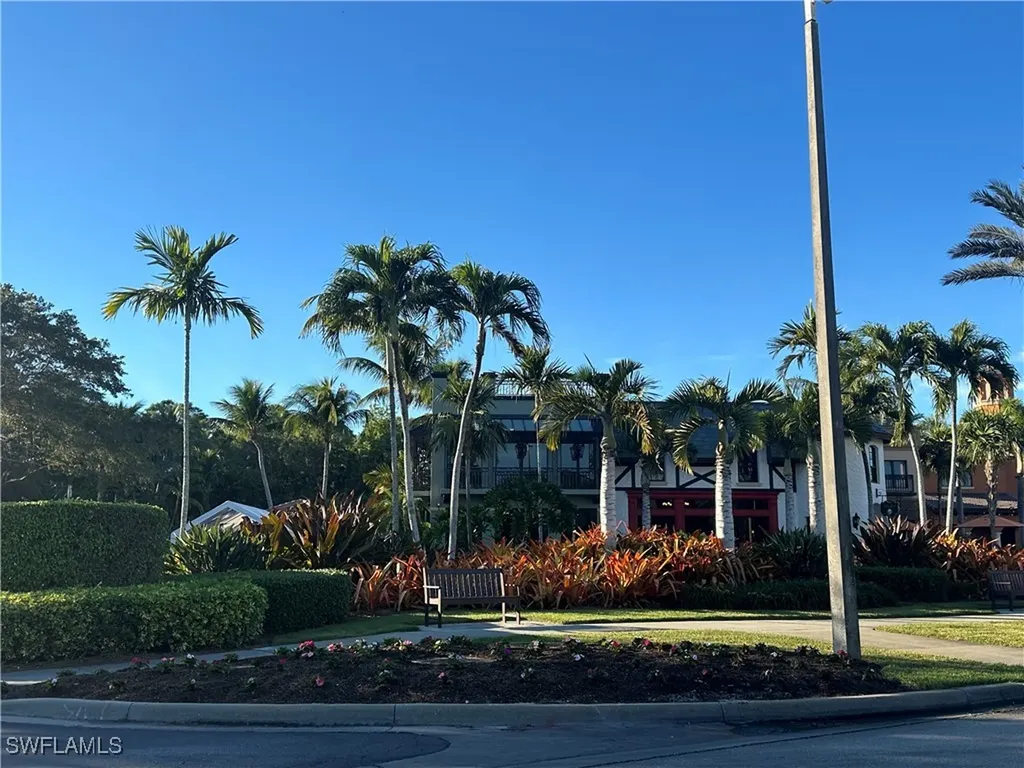 9134 Chula Vista Street Naples FL 34113
