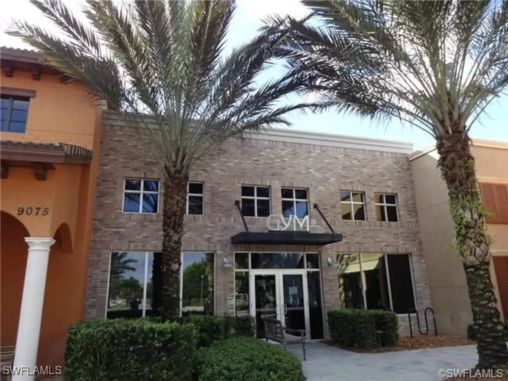9134 Chula Vista Street Naples FL 34113