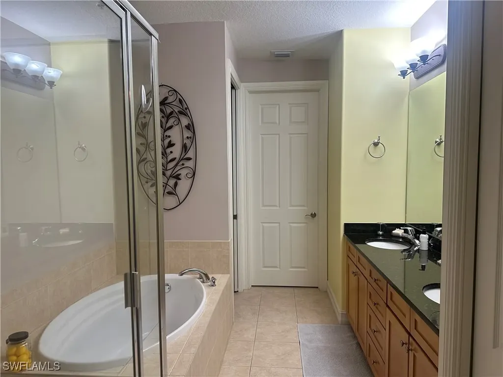 9134 Chula Vista Street Naples FL 34113
