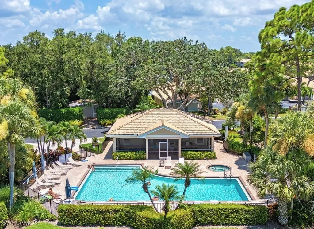 306 Emerald Bay Circle Naples FL 34110