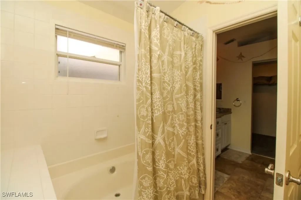 306 Emerald Bay Circle Naples FL 34110