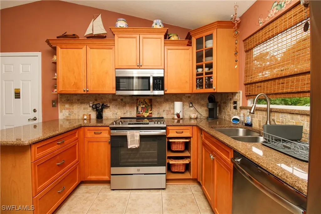 306 Emerald Bay Circle Naples FL 34110