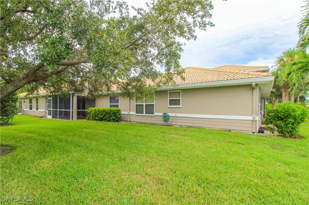 306 Emerald Bay Circle Naples FL 34110