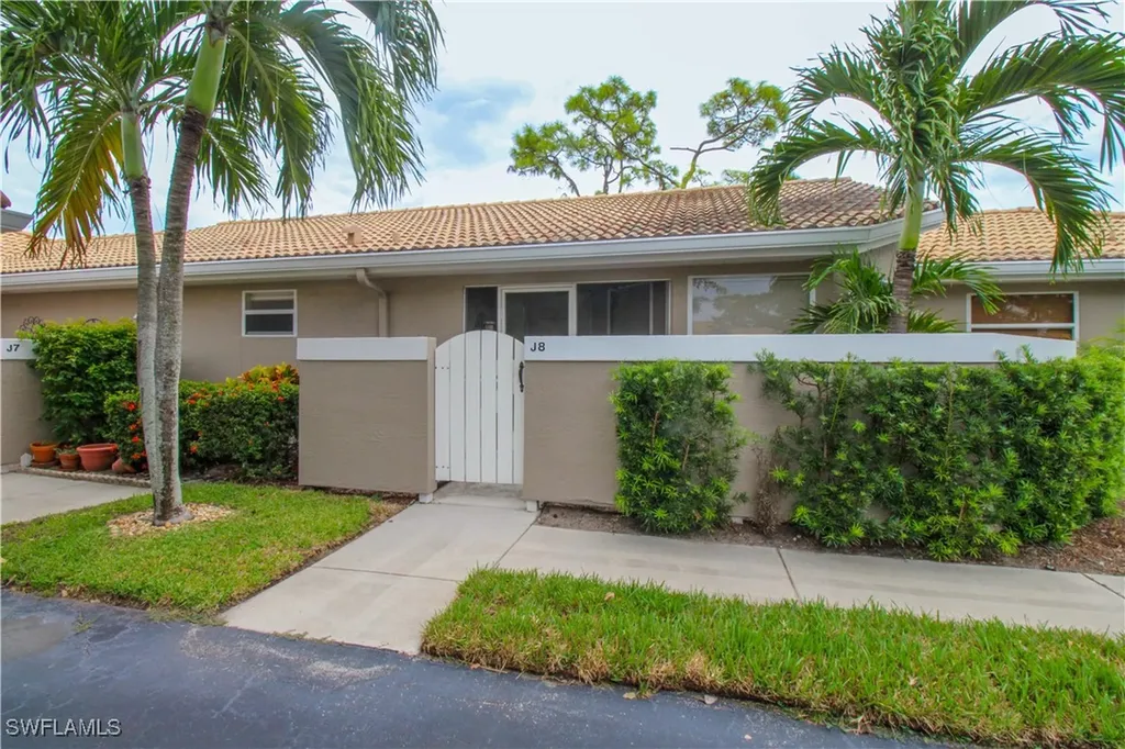 306 Emerald Bay Circle Naples FL 34110