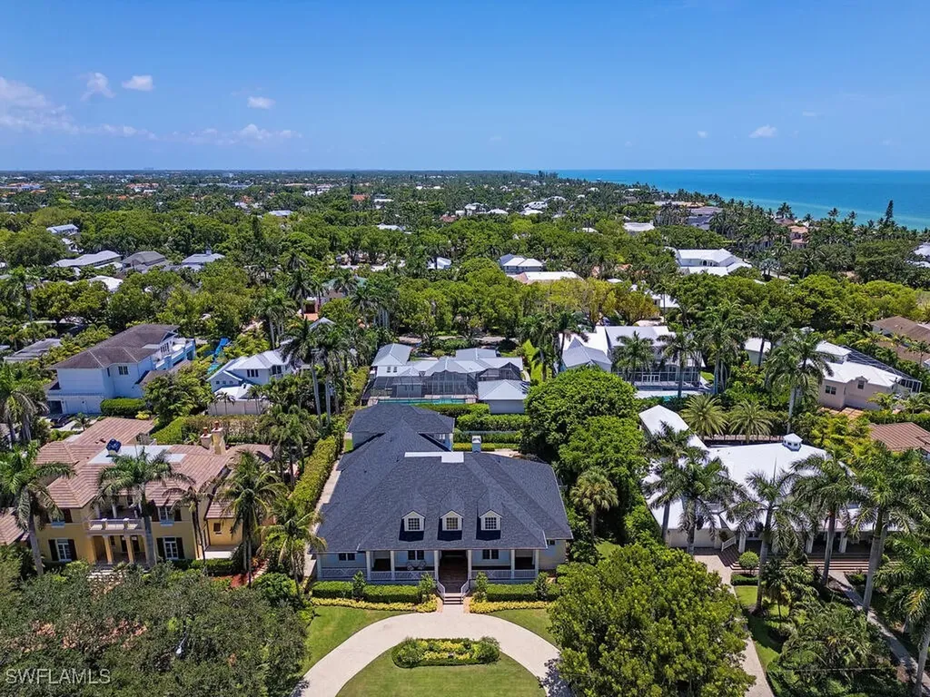 What are rental options in Old Naples Florida or Park Shore for 2 months?, image size:1024x768