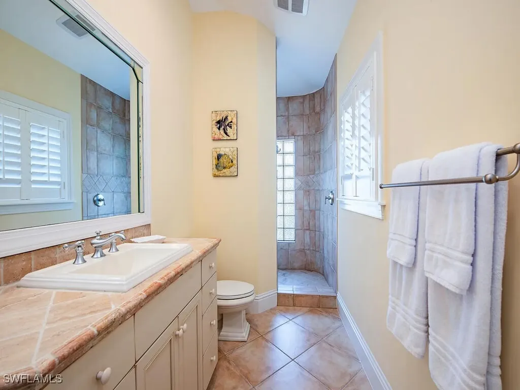 194 4th Avenue N Naples FL 34102