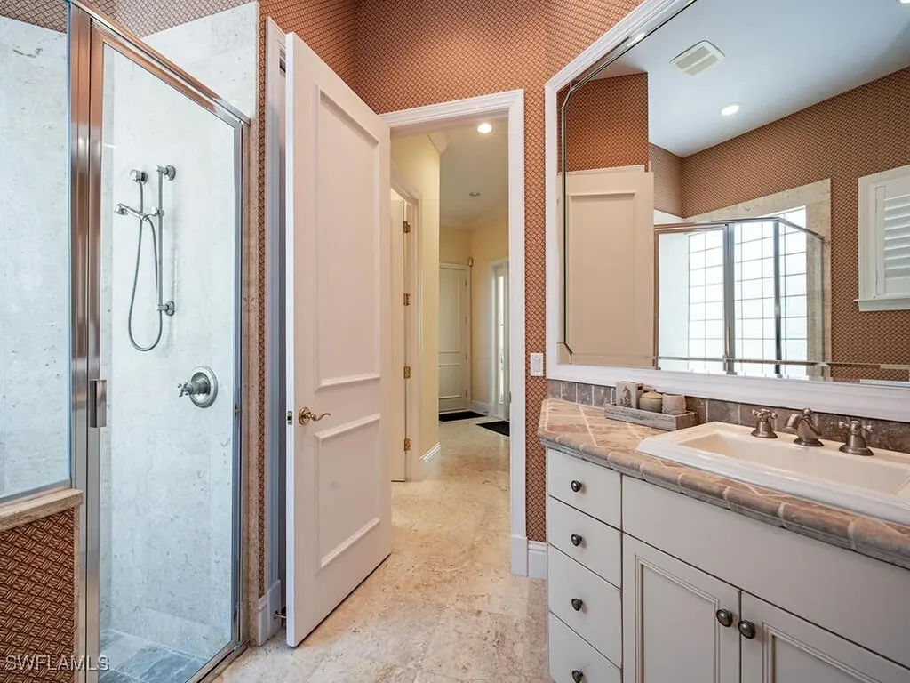 194 4th Avenue N Naples FL 34102