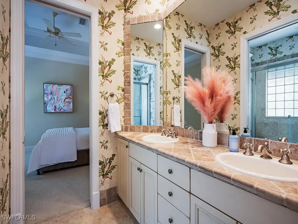 194 4th Avenue N Naples FL 34102