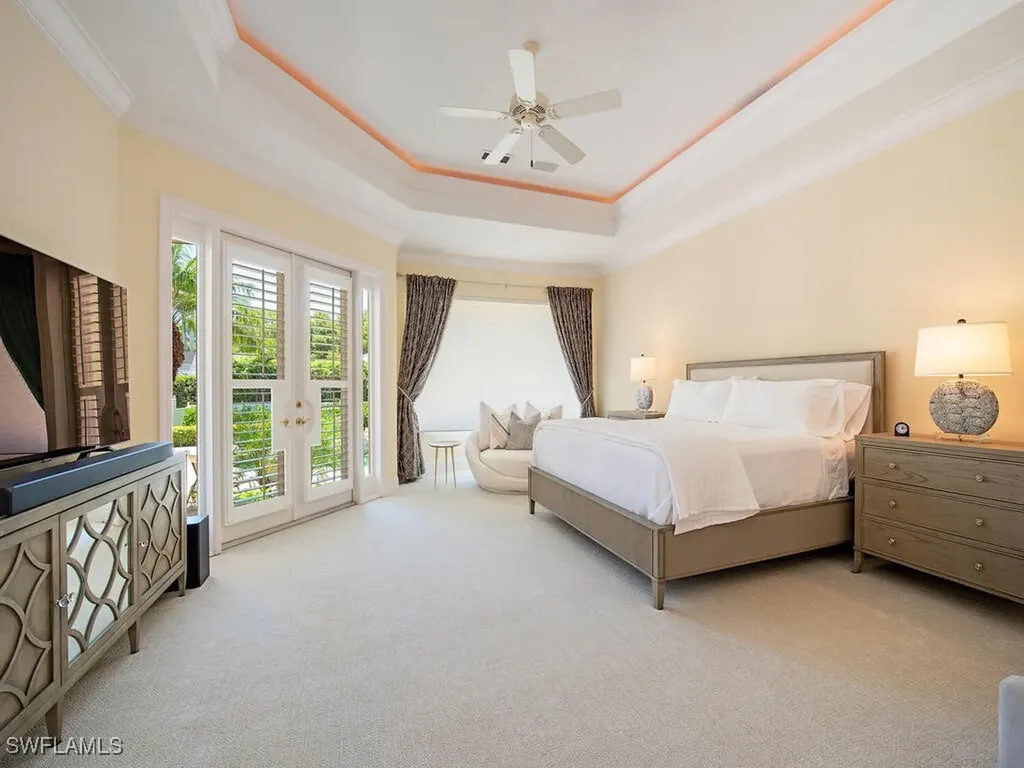 194 4th Avenue N Naples FL 34102