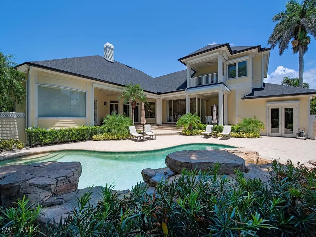 194 4th Avenue N Naples FL 34102