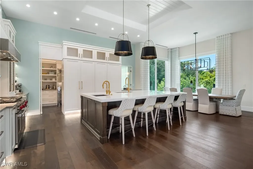 882 Cassena Road Naples FL 34108