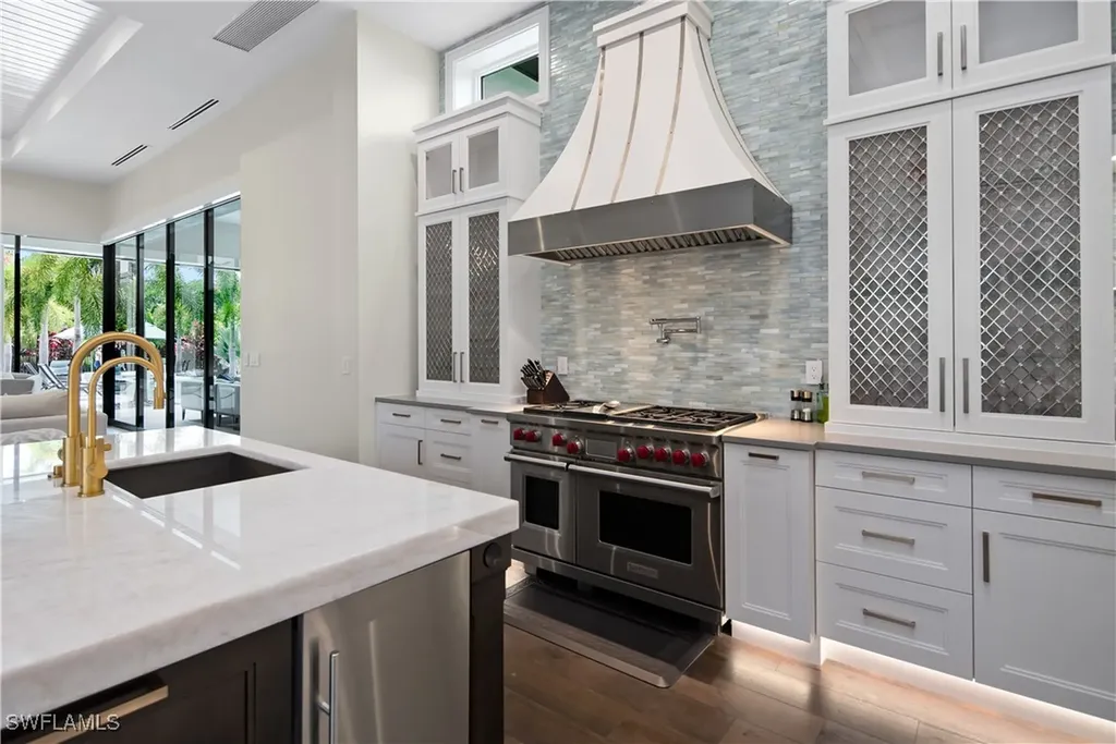 882 Cassena Road Naples FL 34108