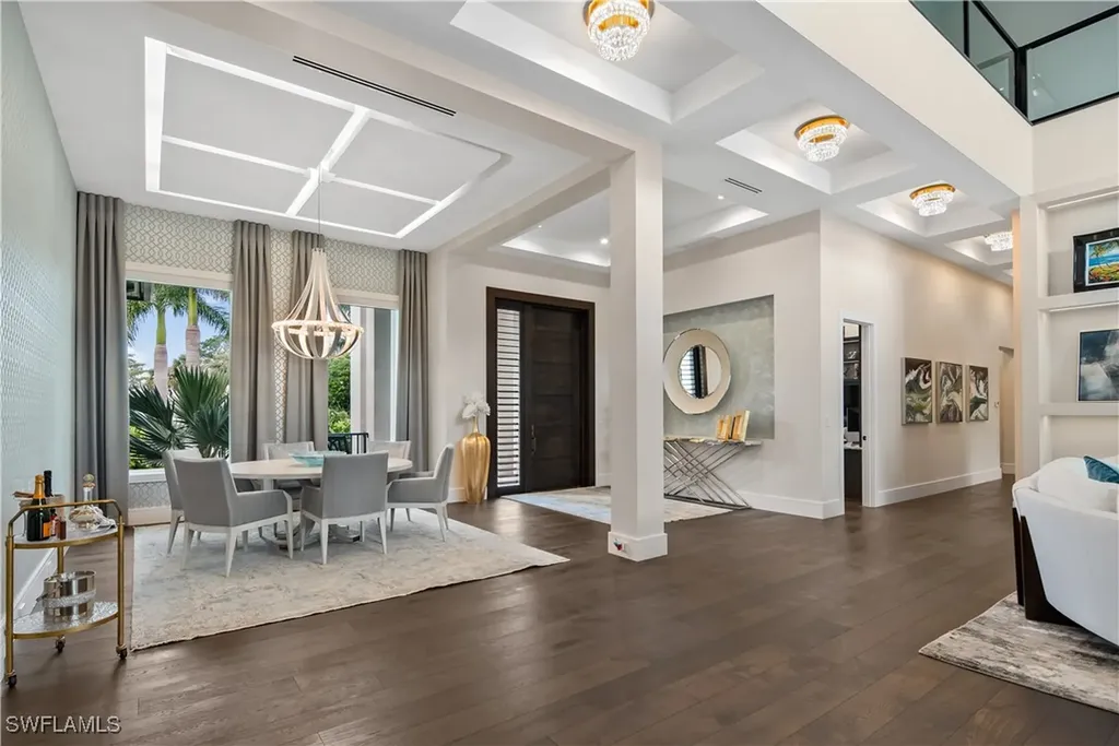 882 Cassena Road Naples FL 34108
