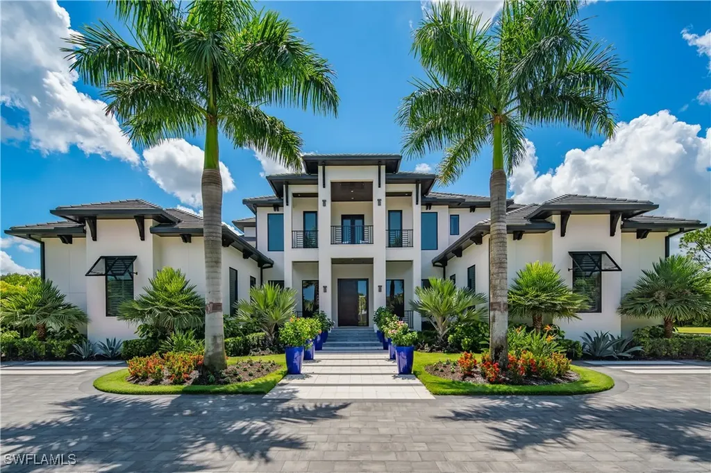 882 Cassena Road Naples FL 34108