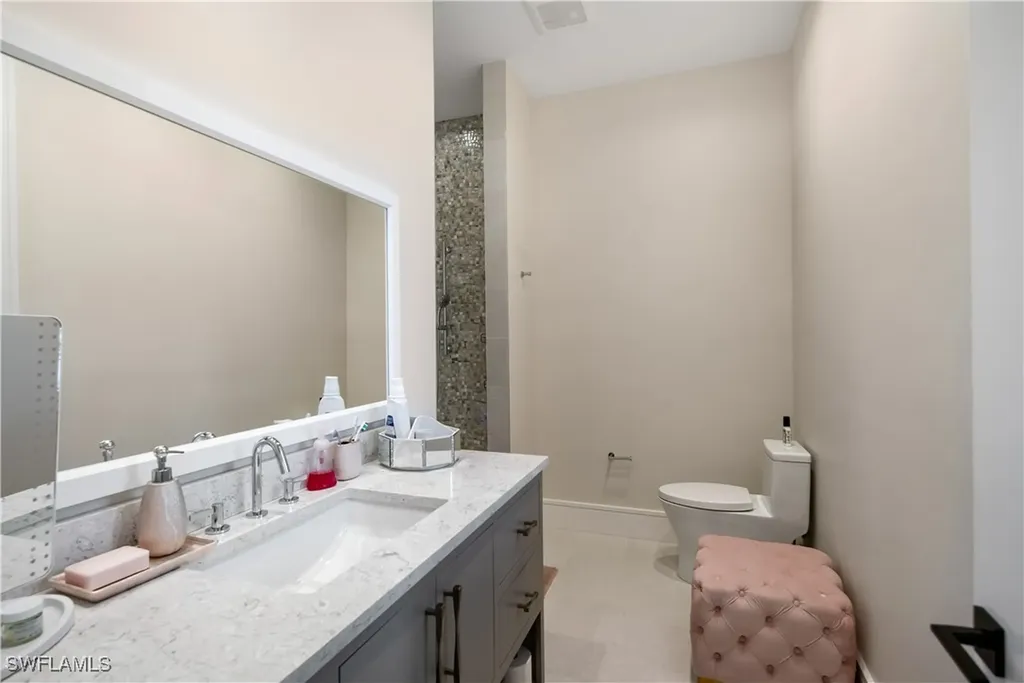 882 Cassena Road Naples FL 34108