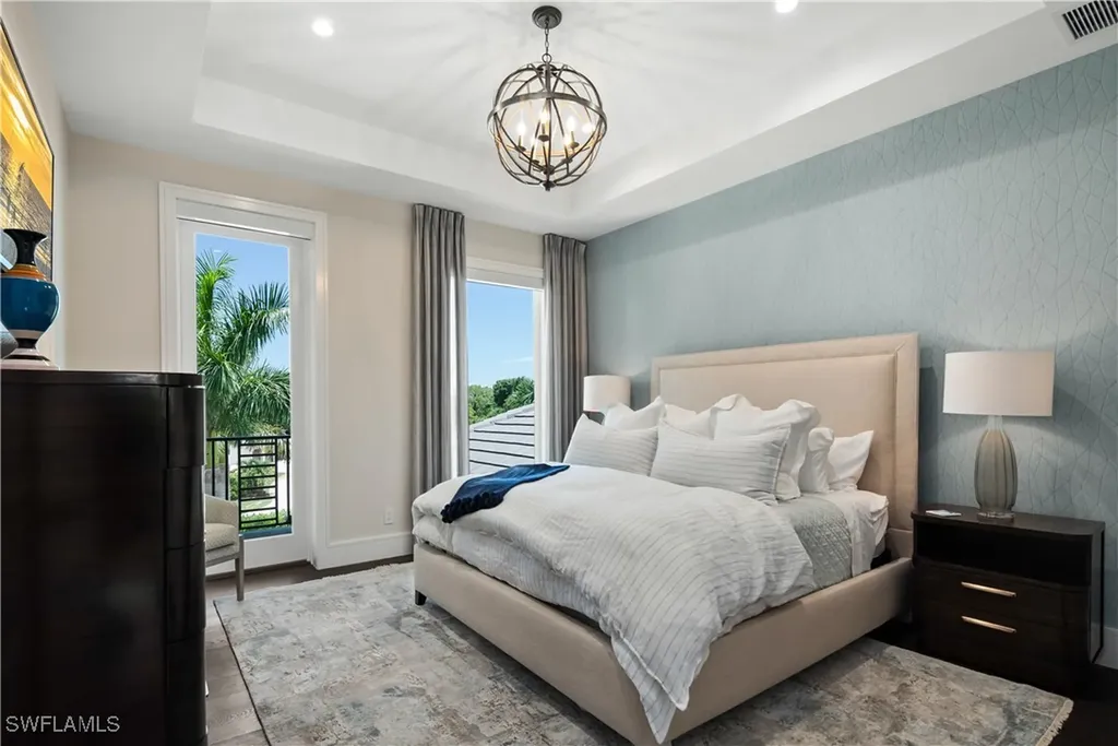 882 Cassena Road Naples FL 34108