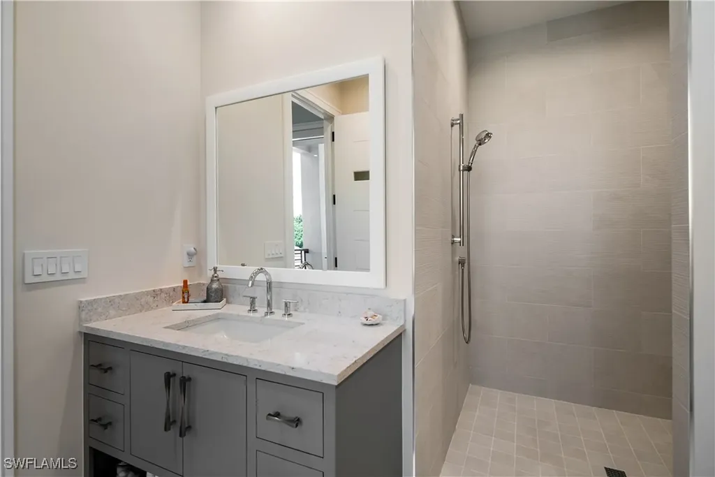 882 Cassena Road Naples FL 34108
