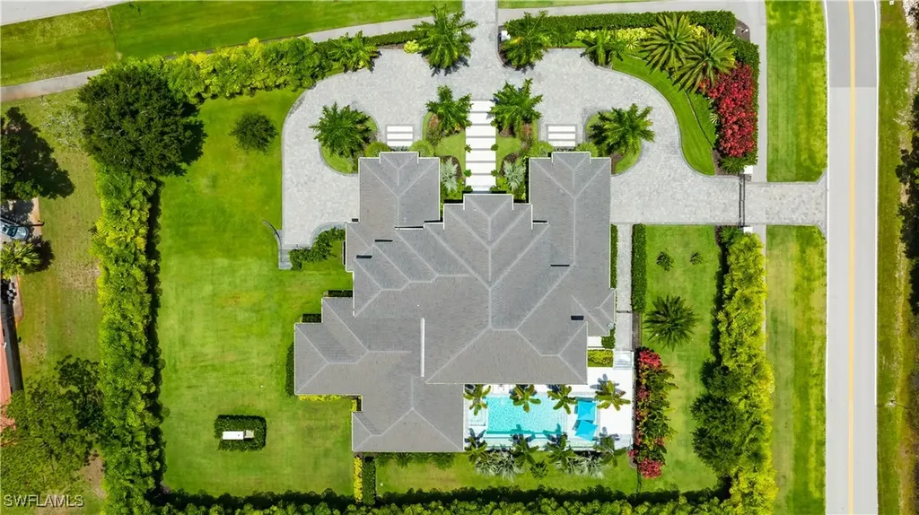 882 Cassena Road Naples FL 34108