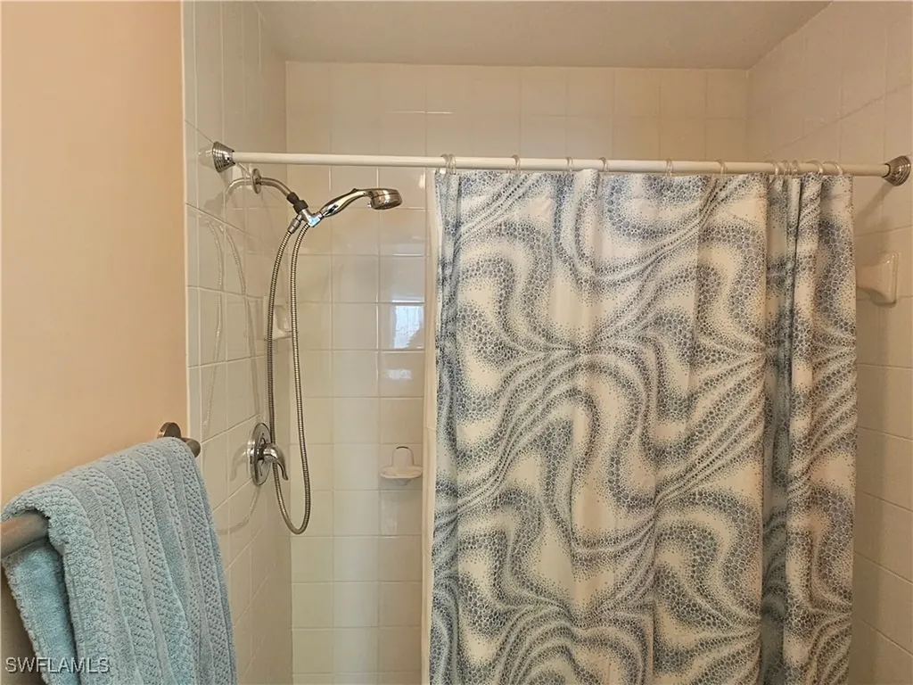 818 Tanbark Drive Naples FL 34108