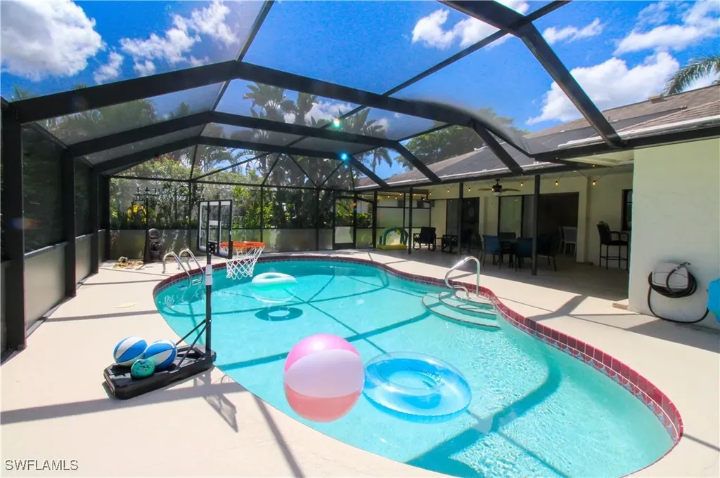 213 Bay Meadows Drive Naples FL 34113