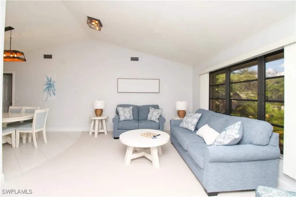 213 Bay Meadows Drive Naples FL 34113