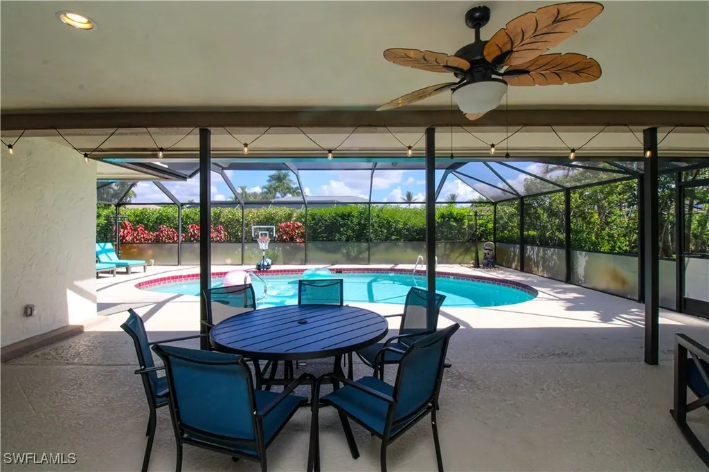 213 Bay Meadows Drive Naples FL 34113