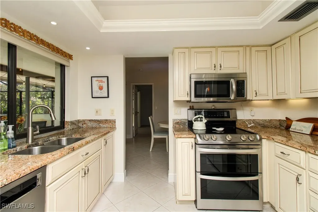 213 Bay Meadows Drive Naples FL 34113