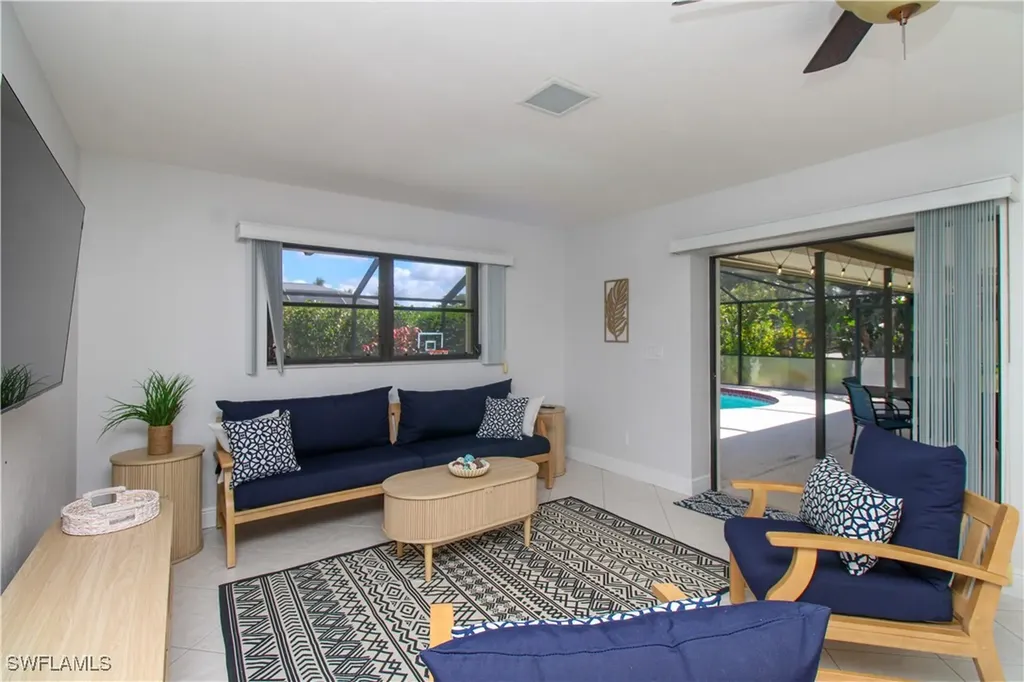 213 Bay Meadows Drive Naples FL 34113