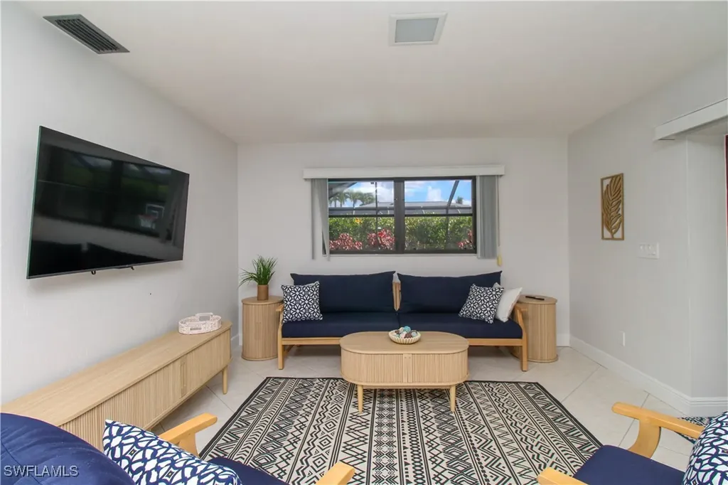 213 Bay Meadows Drive Naples FL 34113